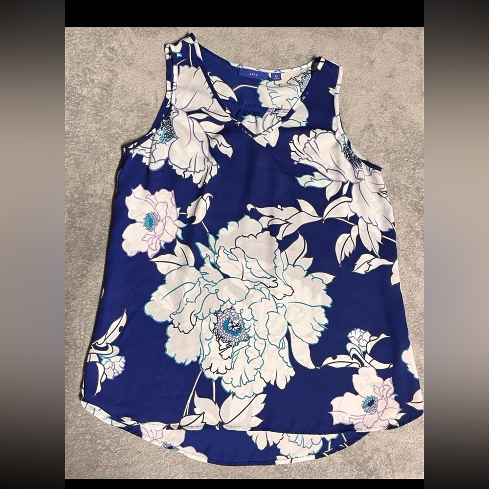 Apt 9 blue blouse with white flowers